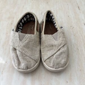 TOMS Kids' Toddler Tan Natural Burlap Slip-On Gender Neutral Shoes